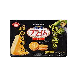 YBC sendvičové sušenky s náplní s příchutí parmazánu a wasabi 50 g