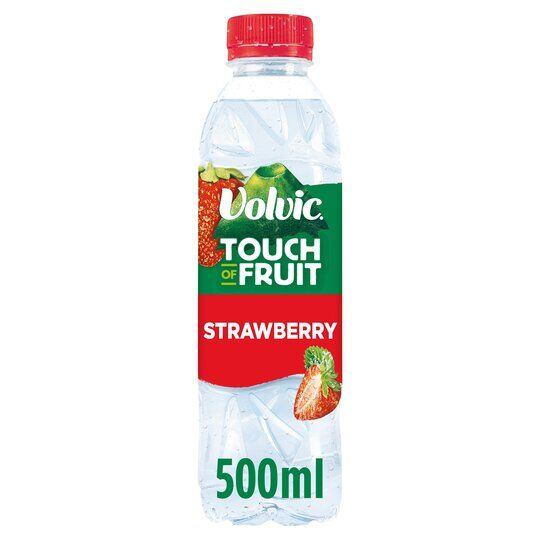Volvic mineral water with strawberry flavor 500 ml